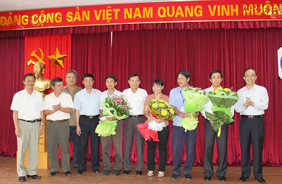 Tổ chức sinh nhật tập thể hàng tháng cho CBCNV